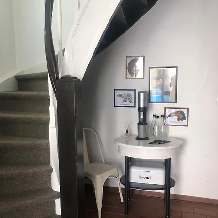 Cozy, Centrally Located Apartment Niederdorla